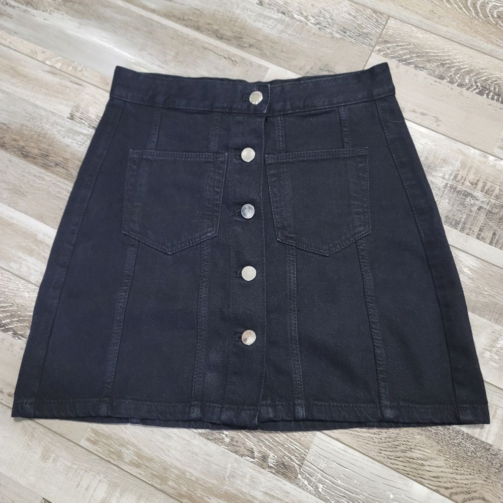 Zara Black Denim Button-Up Mini Skirt Size Small